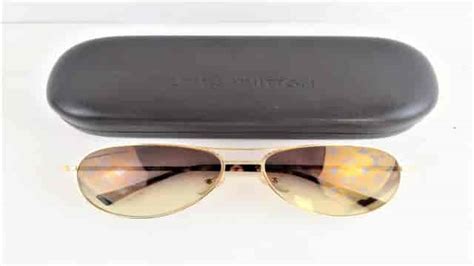 taille lunette w ou e louis vuitton